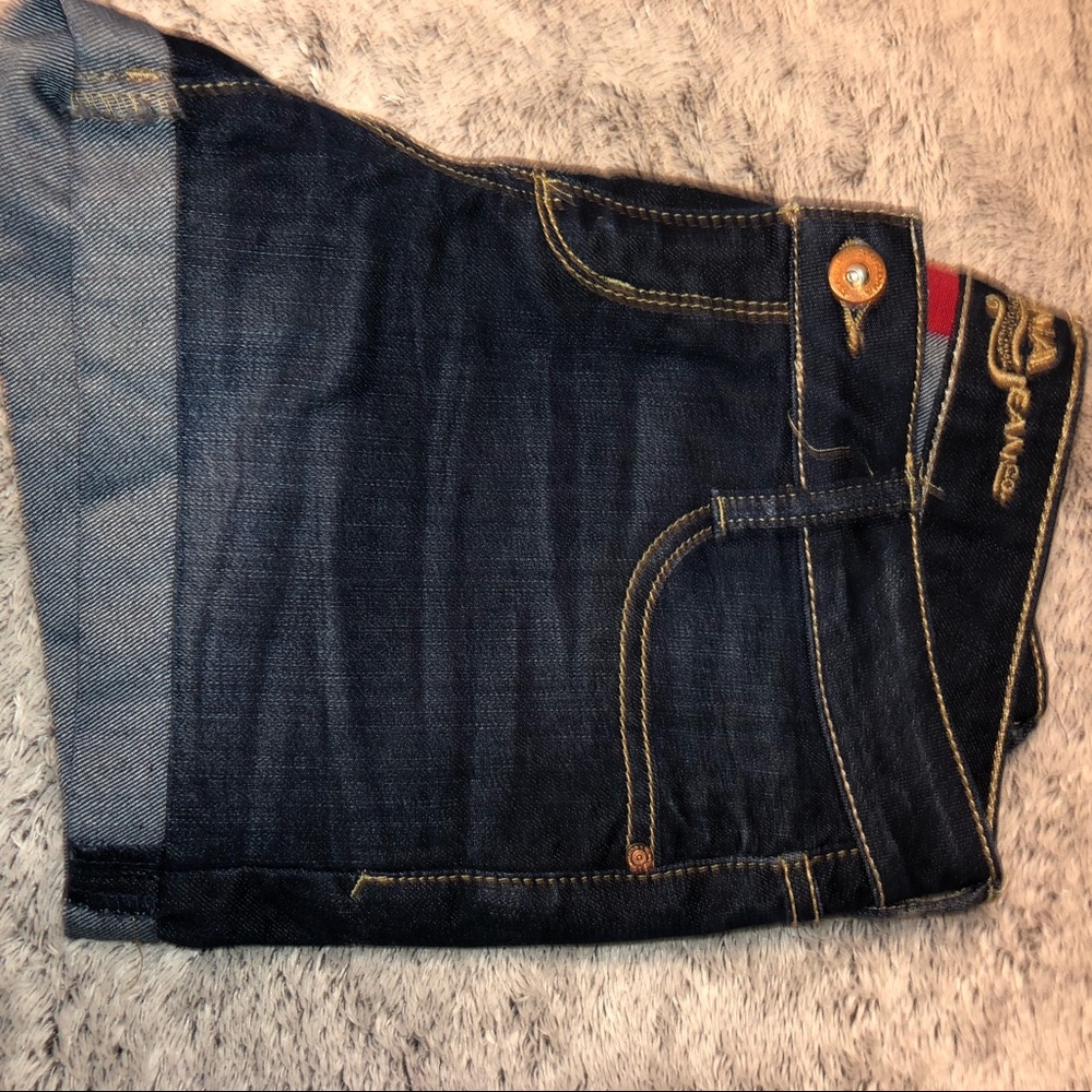 Shorts - Picture 2 of 3